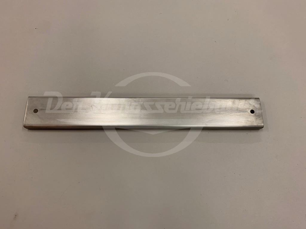 Stoßstangenmittelstück vorn 170Vb, Db, S-D, S-V Stoßstangenmittelstück vorn 170Vb, Db, S-D, S-V