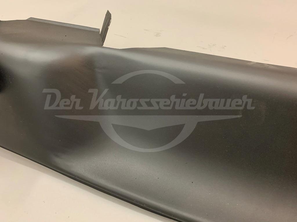Frontschürze zwischen den Kotflügeln Ponton 219, 220
